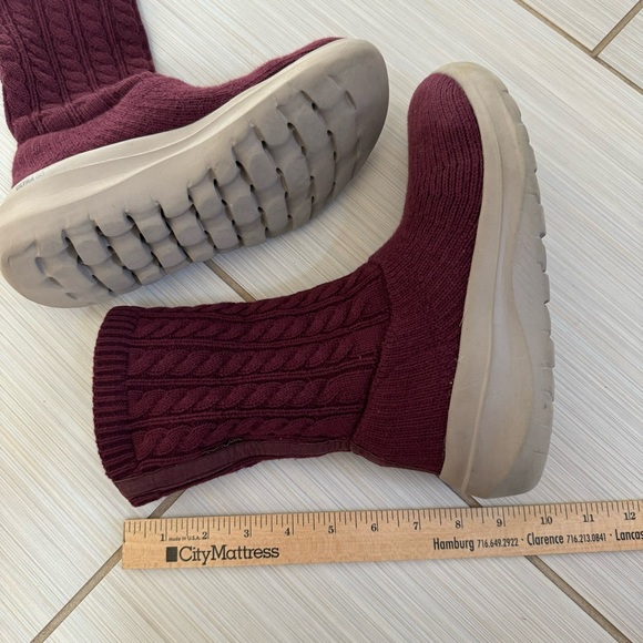 Skechers Air Cooled Goga Mat Women's Burgundy Mid-Calf Knitted Sock Boots SZ 7.5 - Picture 15 of 15